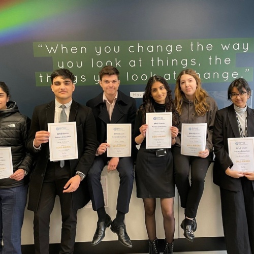 Physics Gold winners! - Pinner High School